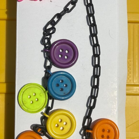 80s Button Charm Plastic Necklace + Bonus Charm Chain - Picture 4 of 4